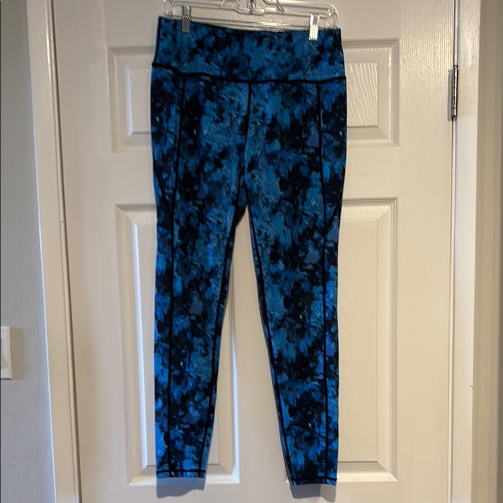 ✨3 for $10 ✨ Blue and Black high waisted Leggings